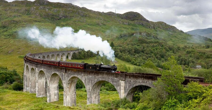 From Edinburgh: 2-Day Highlands Tour with Hogwarts Express - Why the Hogwarts Express is worth building a trip around