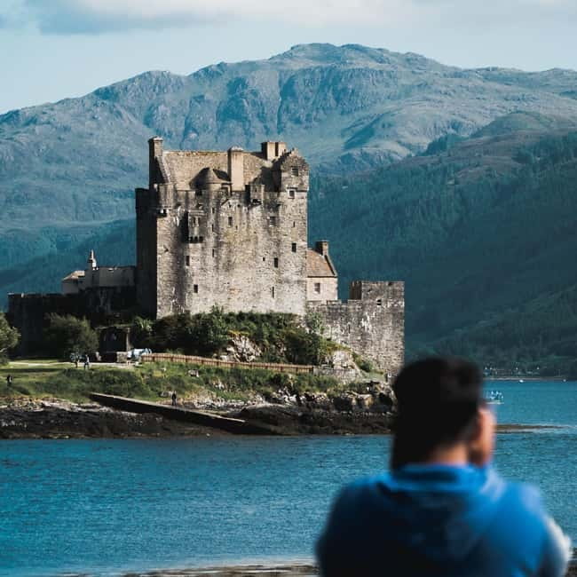 From Edinburgh: 6-Day Isle of Skye and Hebridean Hopper Tour - Day 1: Kelpies, Glen Coe, and Loch Ness