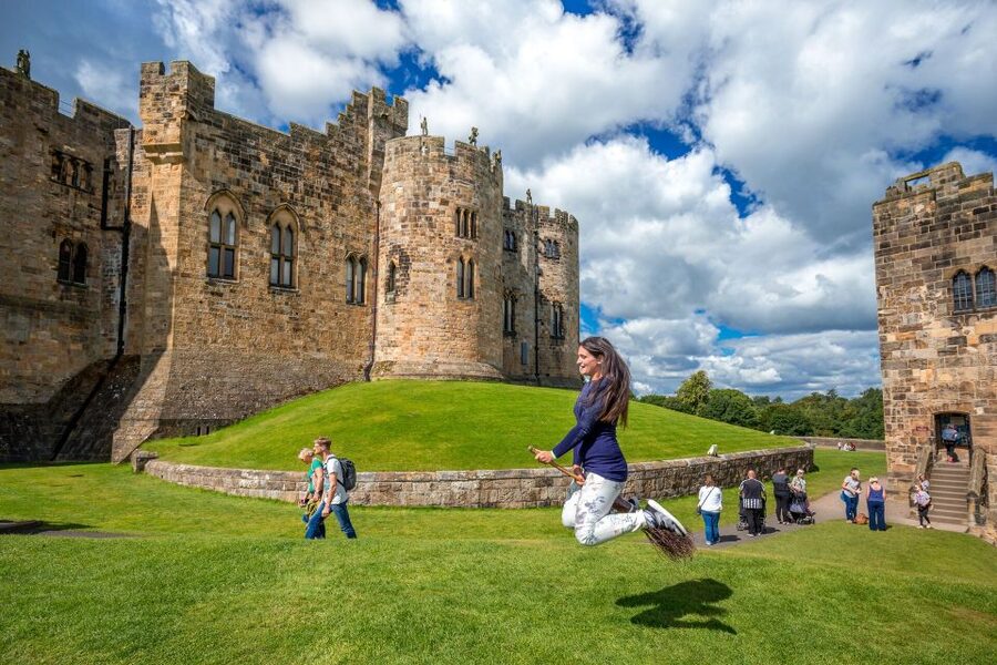 From Edinburgh: Day Trip to Bamburgh and Alnwick Castle - Is the $68 fare good value?