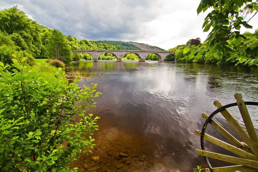 From Edinburgh: Full Day Scottish Highlands and Whisky Tour - Starting in Edinburgh and reaching the Kelpies