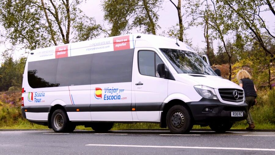 From Edinburgh: Glasgow & Scottish lakes Spanish Tour - From Edinburgh’s Old Town to the Kelpies