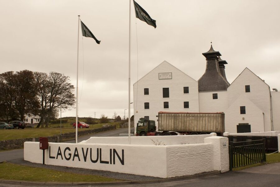 From Edinburgh: Islay and The Whisky Coast 4-Day Tour - Why this Islay trip feels different from a standard whisky tour