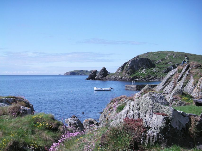 From Edinburgh: Islay and The Whisky Coast 4-Day Tour - Bowmore: A practical base for three nights