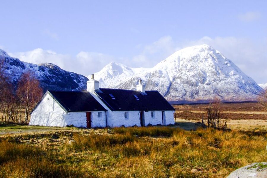 From Edinburgh: Isle of Skye 3-Day Tour with Accommodation - Ben Nevis, the Great Glen, and Eilean Donan Castle