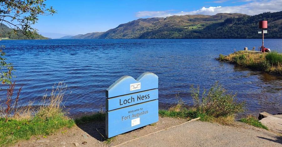 From Edinburgh: Loch Ness Private Day Tour with Transfers - Edinburgh pickup and the road past Stirling