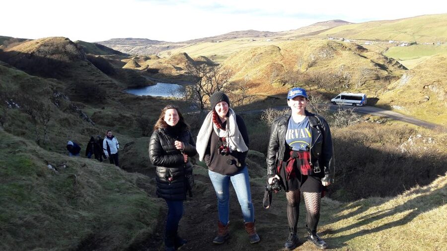 From Edinburgh: Scottish Highlands & Isle of Skye 5-Day Tour - Guides, buses, and the feel of the group