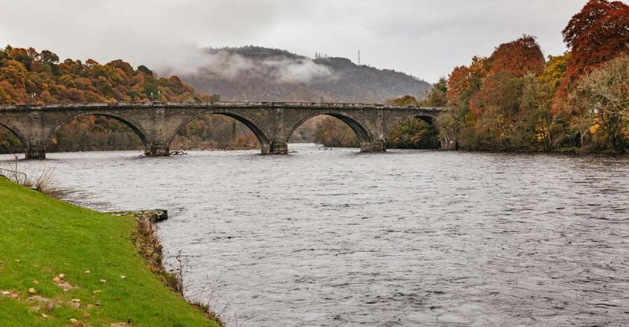 From Edinburgh: Scottish Highlands Tour with Whisky Tasting - Dunkeld beside the River Tay
