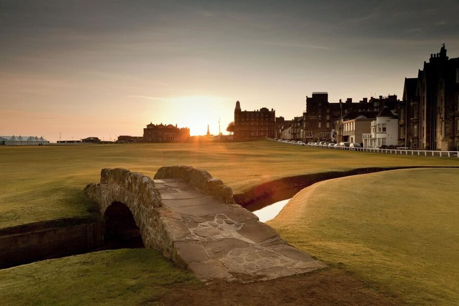 From Edinburgh: St Andrews and Fishing Villages of Fife Tour - Three hours in medieval St Andrews
