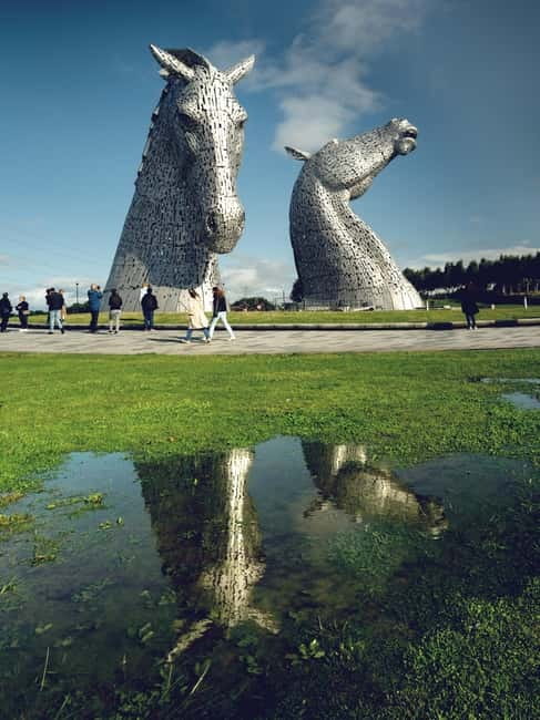 From Edinburgh: Stirling Castle, Kelpies and Loch Lomond - The Kelpies: Scotland’s giant horse heads