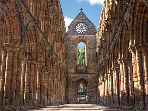 Hadrian's Wall & The Borders Tour from Edinburgh Incl. Admission - Steel Rigg puts Hadrian’s Wall in context