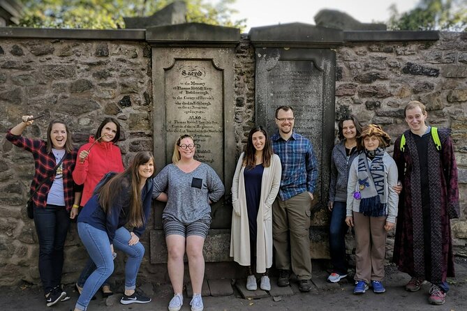 Harry Potter Tour & Edinburgh Castle Visit - Starting on the Royal Mile near Tron Kirk Market