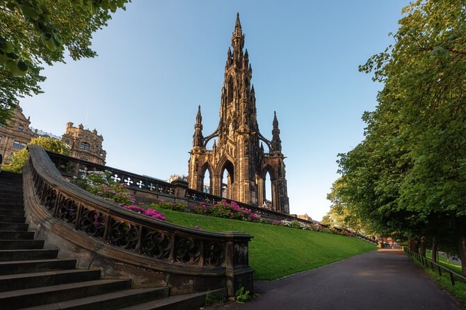 Historic Edinburgh and Rosslyn Chapel Full-Day Private Tour in a Premium Minivan - Edinburgh Castle: allow time for the main fortress