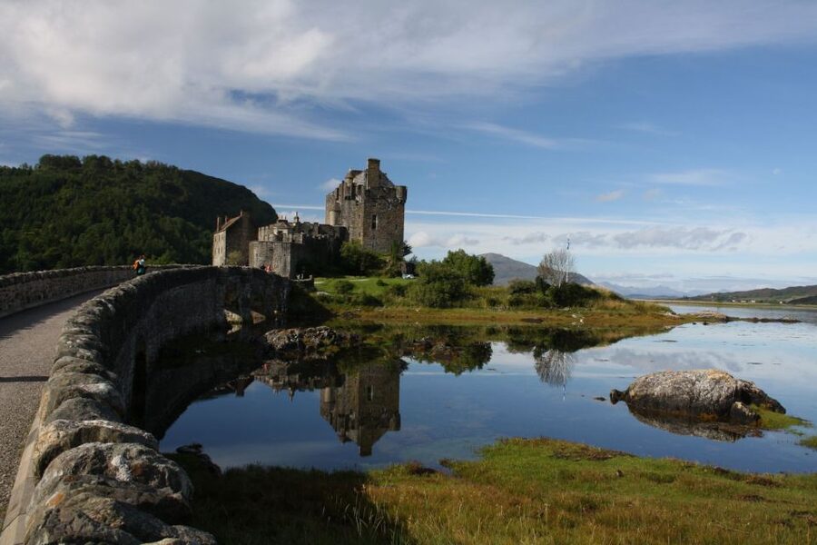 Isle of Skye and West Highlands: 4-Day Tour from Edinburgh - Day 2: Glenfinnan, Mallaig, and the ferry to Skye