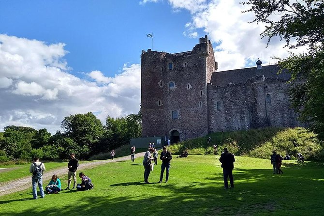 Jamie Fraser Outlander tour to Lallybroch tours Edinburgh - Midhope Castle and the Lallybroch connection