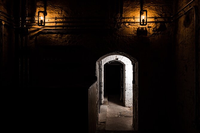 Luxury Whisky Tasting in Edinburgh's Underground Vaults | 90min - What your guide adds to the evening