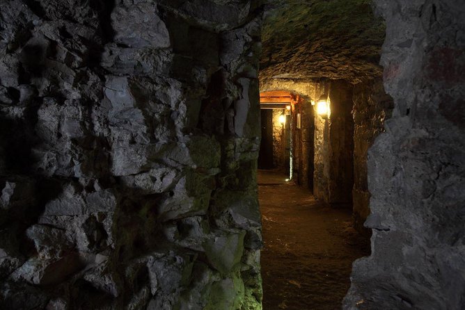 Multi-Sensory Night Walking Tour with Haunted Vaults in Edinburgh - The guides make the biggest difference