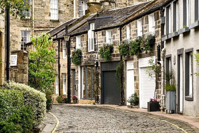 Off The Beaten Path Edinburgh: Dean Village Private Walking Tour - A private walk with room to make it yours