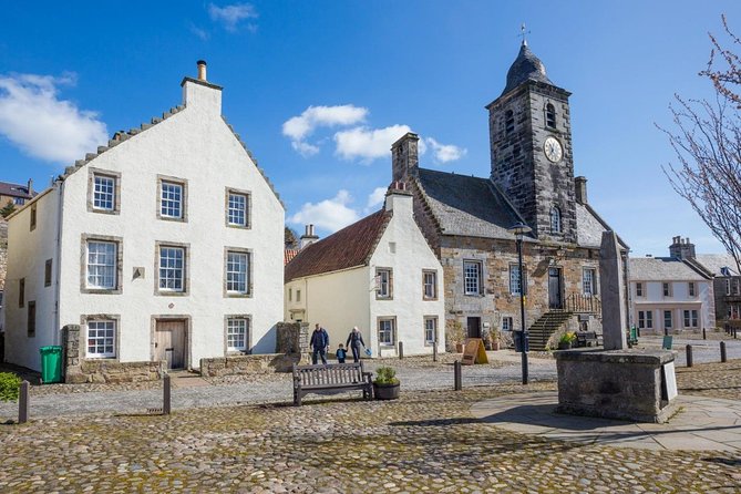 Outlander Film Locations Day Trip from Edinburgh - The guide can make or break the long road sections