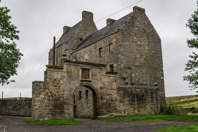 Outlander Filming Locations Day Tour from Edinburgh - Falkland, a different kind of Inverness