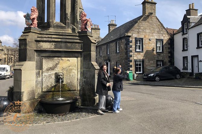 Outlander locations experience, Private Tour in a premium Minivan - Midhope Castle and the road to Lallybroch