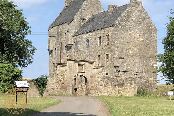 Outlander locations experience, Private Tour in a premium Minivan - Doune Castle, the tour’s biggest finale