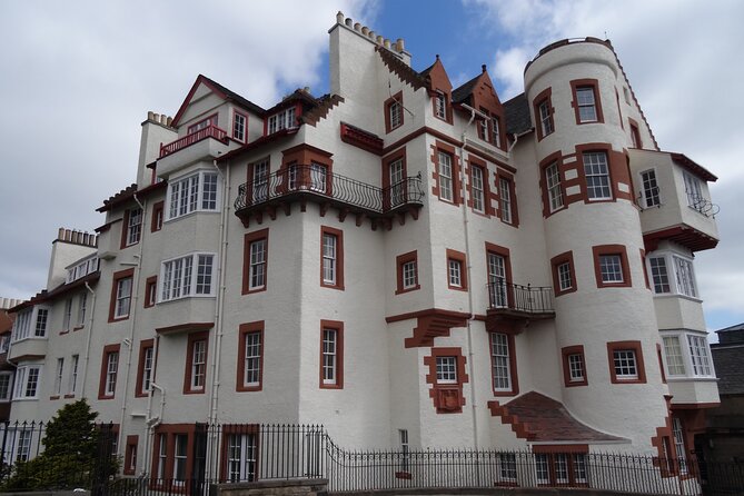 Private 4 Hour Tour of Edinburgh in a Spacious 6-seater Mercedes - Calton Hill and the best city views