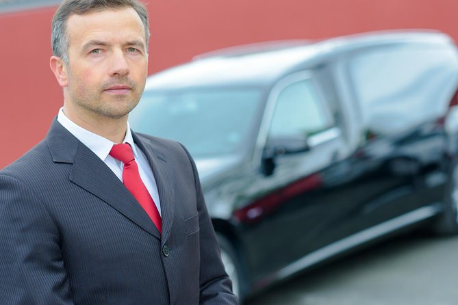 Private Airport transfer From or to Edinburgh airport (One way transfer) - Key points to know before booking