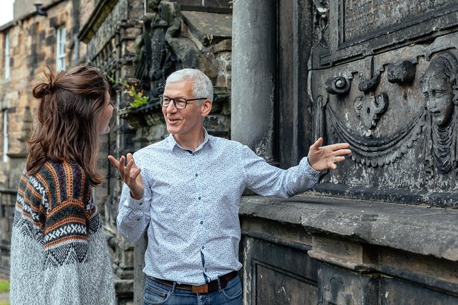 Private City Kickstart Tour: Edinburgh - Starting at 192A High Street