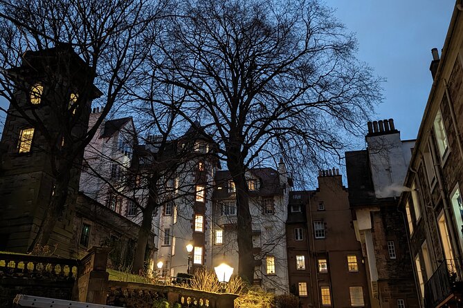 Private Dark History Tour: Eerie Edinburgh - Canongate’s bloody chapter
