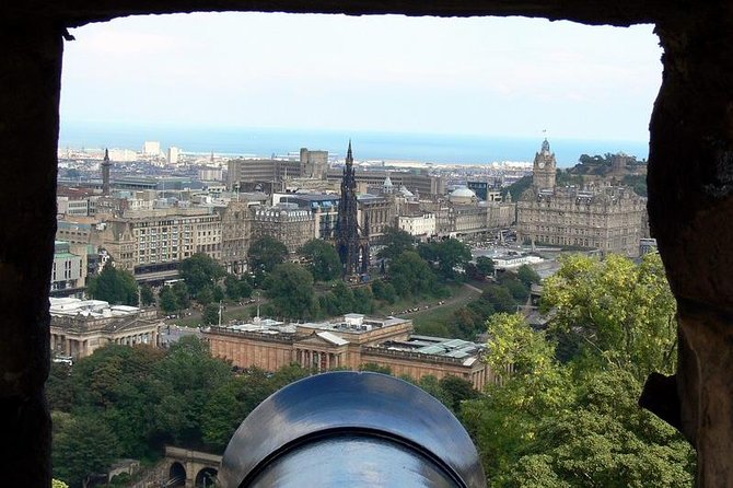 Private Edinburgh City Half-Day Tour - Starting with the medieval Royal Mile