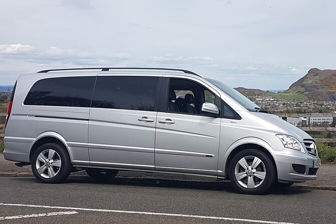 Private Edinburgh City Tour - A private vehicle changes the pace