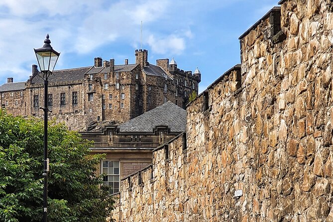 Private Edinburgh driving tour - Britannia, Holyroodhouse, and paid visits