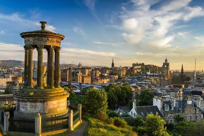Private Edinburgh Full Day Guided Tour in a Black Cab LEVC TX - Starting in the Old Town: Grassmarket and the Vennel