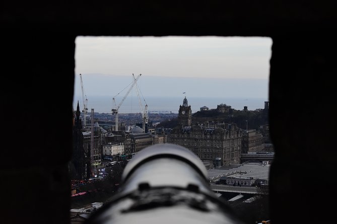 Private Edinburgh Tour for Families with a Local, 100% Personalized - A family tour built around your interests