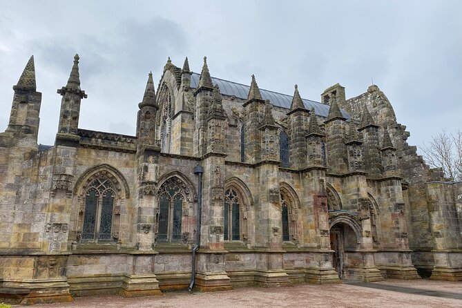 Private Executive Edinburgh Airport transfers to Edinburgh City - A useful first look at Edinburgh
