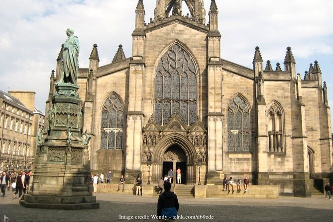 Private Full-Day Walking Tour in Edinburgh with Edinburgh Castle - Calton Hill gives you the city at a glance