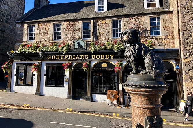 Private Old Town, Edinburgh Walking Tour - Bakehouse Close and screen connections