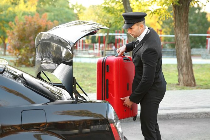 Private One way Transfer Edinburgh Airport to Edinburgh - Flight tracking helps, but it is not a guarantee