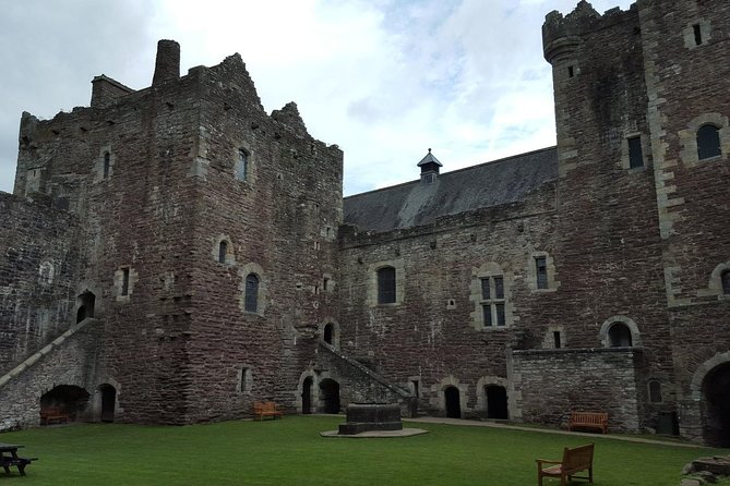 Private Outlander Day Tour from Edinburgh - Culross and the streets of Cranesmuir