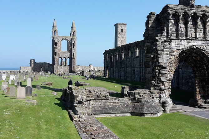 Private St Andrews, Dunfermline and Fife Day Tour from Edinburgh - Falkland and the Chariots of Fire locations
