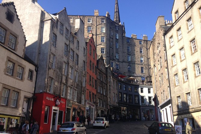 Private Walk: Edinburgh Old Town and New Town - Victoria Street, West Bow, and the Royal Mile