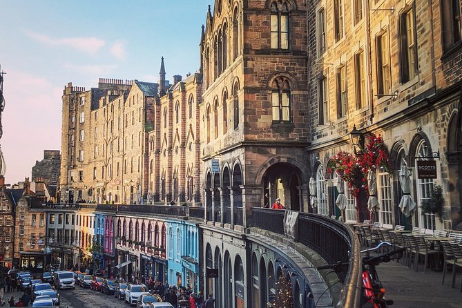 Private Walking Tour: Edinburgh Highlights, including entry to Edinburgh Castle - City Chambers and John Knox House