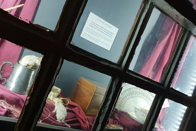 Public guided tour of Edinburgh at a minimum price - in French - Starting in the medieval Old Town