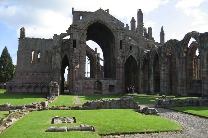 Rosslyn Chapel and Scottish Borders Small-Group Day Tour from Edinburgh - Melrose Abbey and the Bruce connection