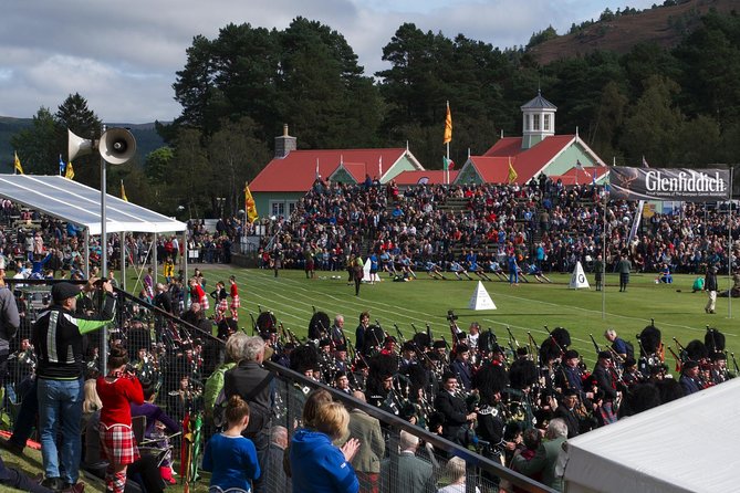 Round-Trip Transportation to the Braemar Highland Games from Edinburgh - Should you book the Braemar coach?