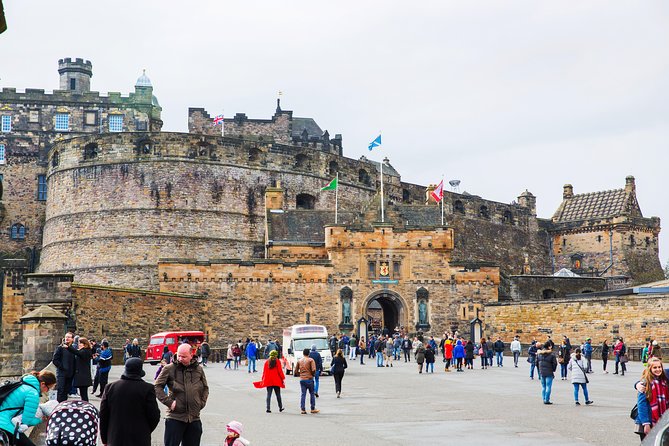 Royal Edinburgh Ticket - Hop-On Hop-Off and Attraction Admissions - Dynamic Earth, Chambers Street, and the Grassmarket
