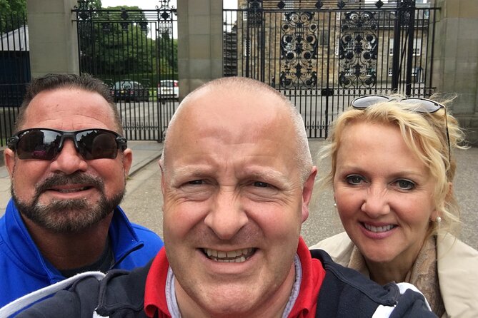 Scotch Tour Edinburgh with a Local Expert: Private & 100% Personalized - Four drams and a city walk