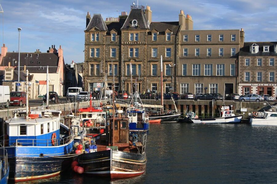 Scotland: Orkney and Northern Coast 5-Day Tour - The guide and group size