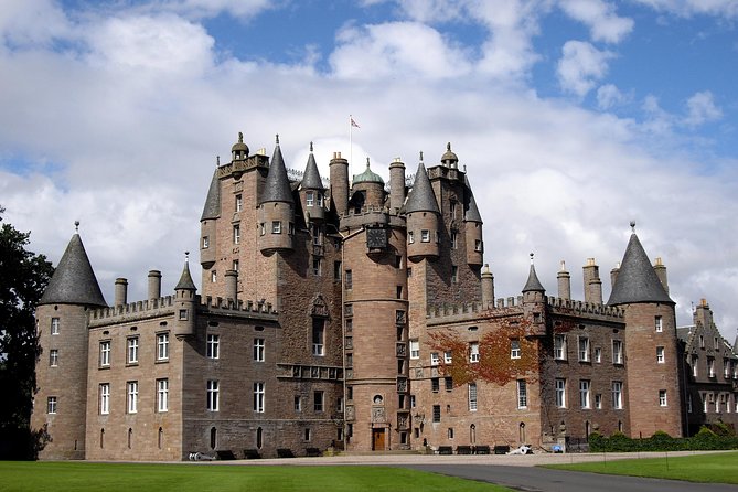 Scottish Castles Glamis and Dunnottar Italian Tour Guide - Key points at a glance