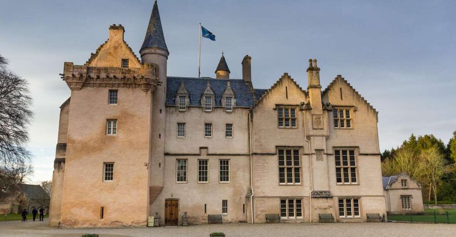 Scottish Highlands 4-Day Castle Tour From Edinburgh - Day 2: Fraser and Crathes in Royal Deeside